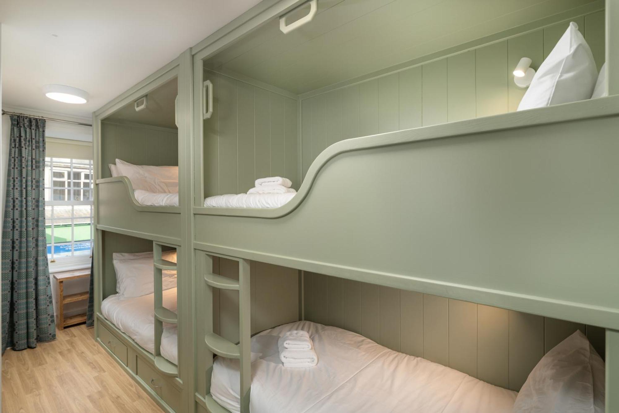Hostel Tafarn Yr Heliwr Nefyn Zewnętrze zdjęcie